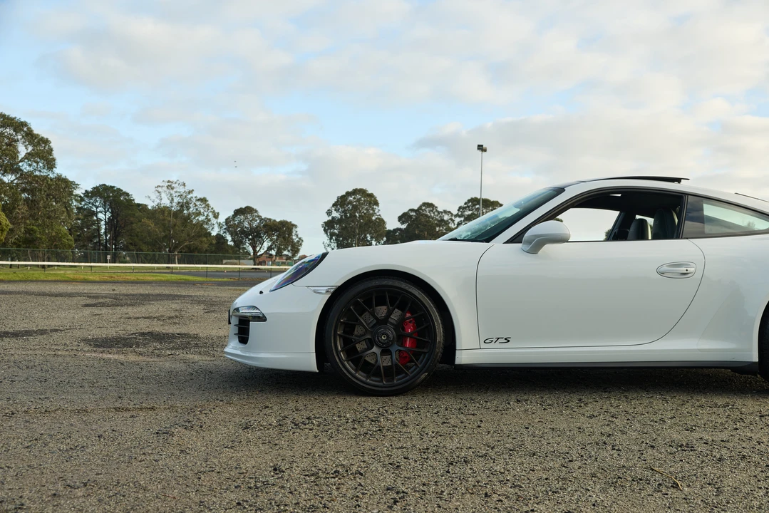2014 Porsche 991 Carrera GTS - Image 25 of 31