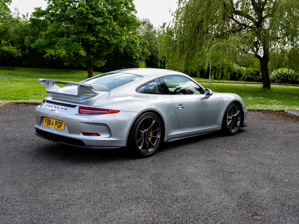 2014 Porsche 991 GT3 - Image 15 of 31