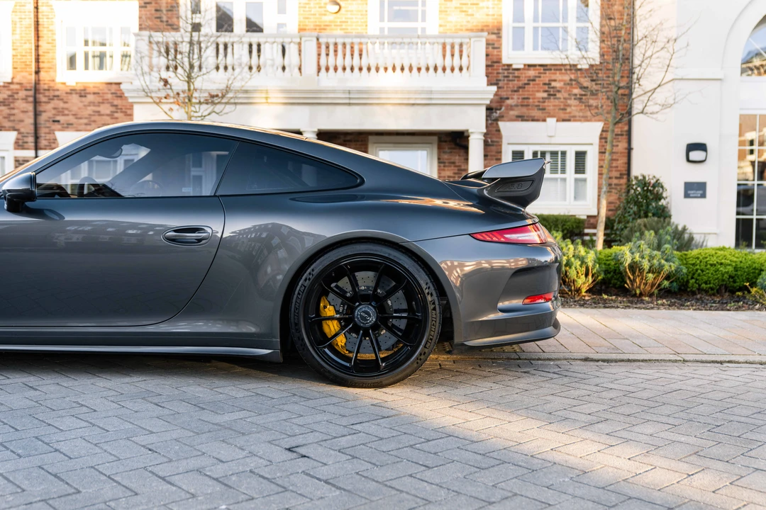 2014 Porsche 991 GT3 - Image 25 of 31