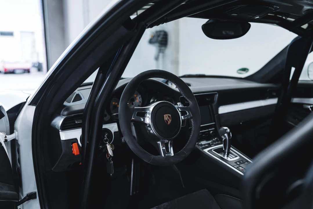 2014 Porsche 991 GT3 - Image 4 of 16