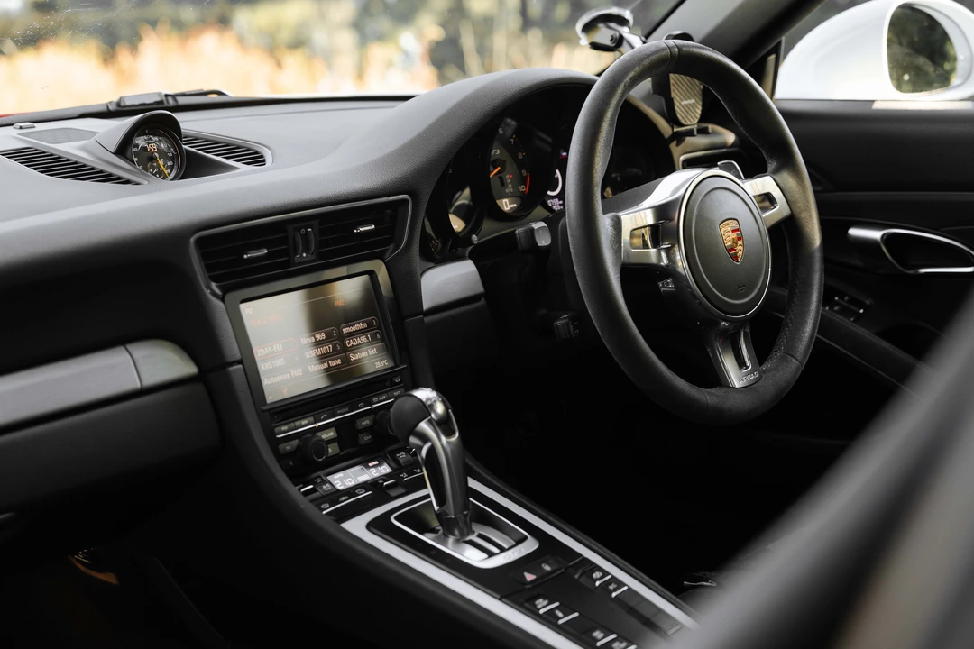 2014 Porsche 991 GT3 - Image 4 of 6