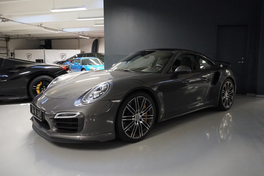 2014 Porsche 991 Turbo S - Image 2 of 31