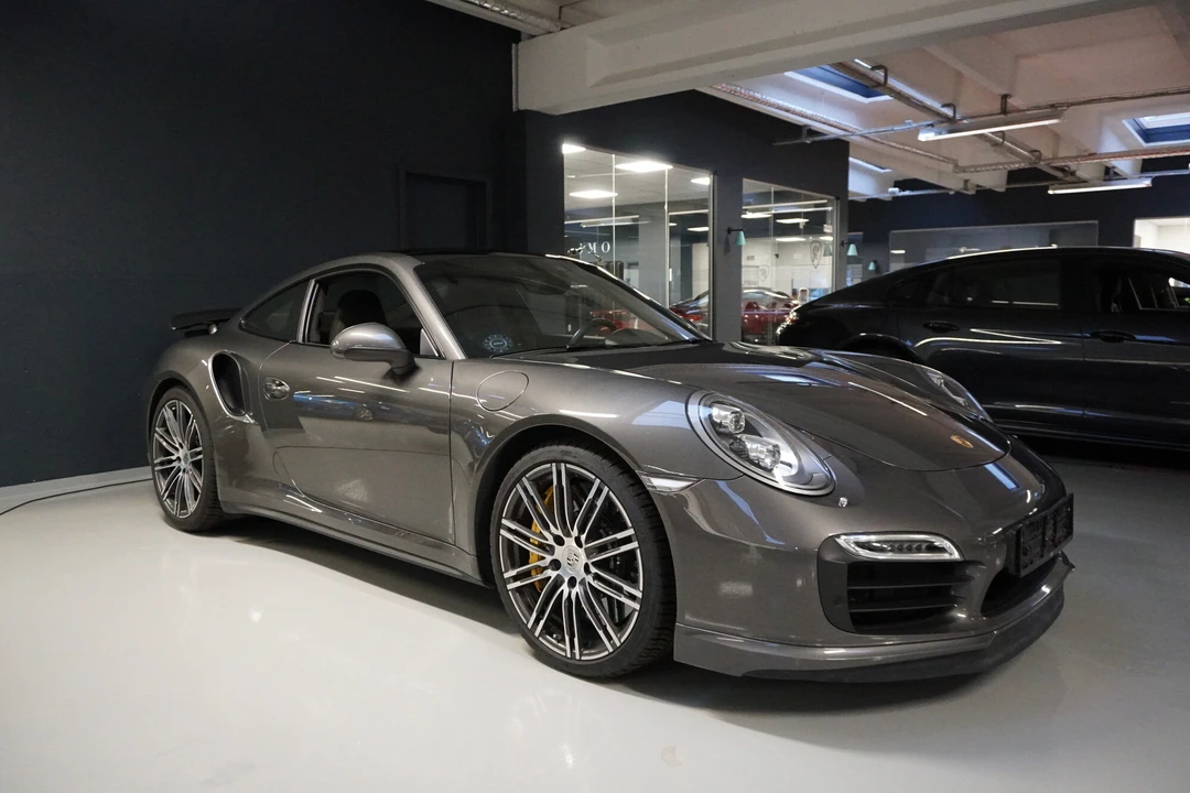2014 Porsche 991 Turbo S - Image 16 of 31