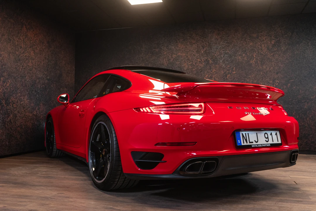 2014 Porsche 991 Turbo S - Image 12 of 31