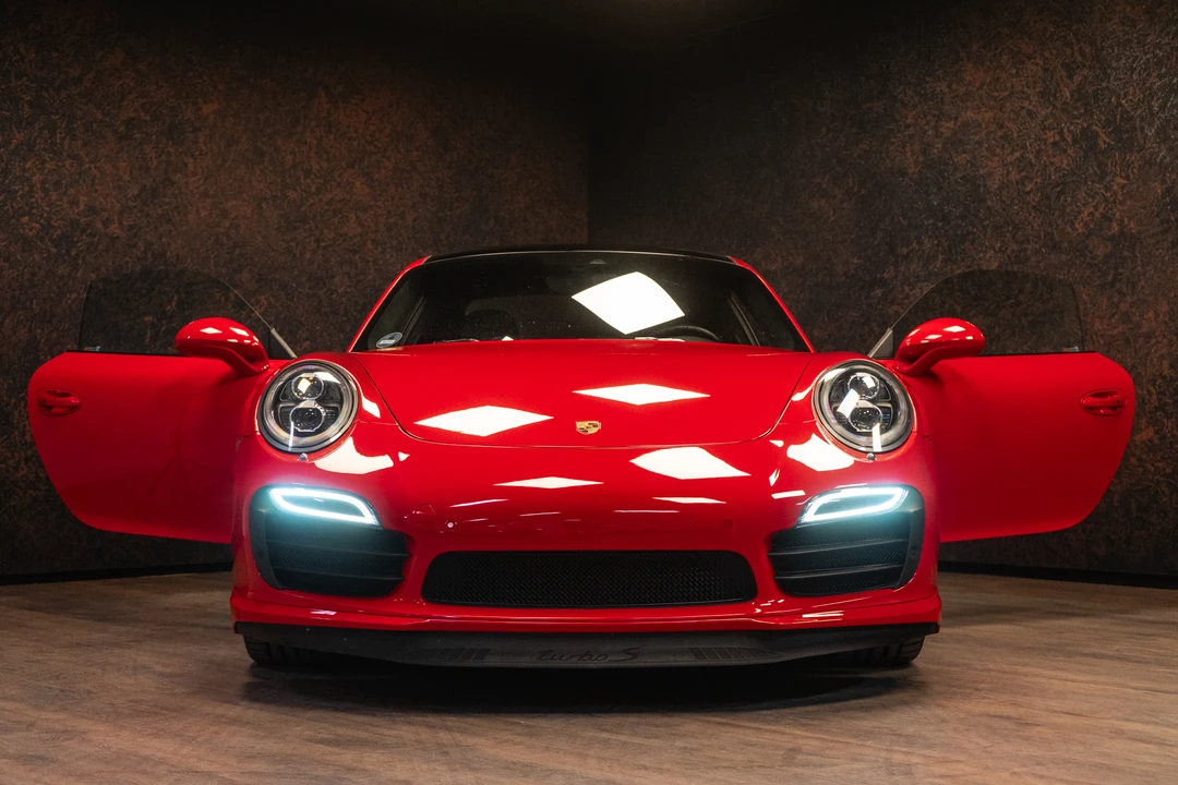 2014 Porsche 991 Turbo S - Image 11 of 31
