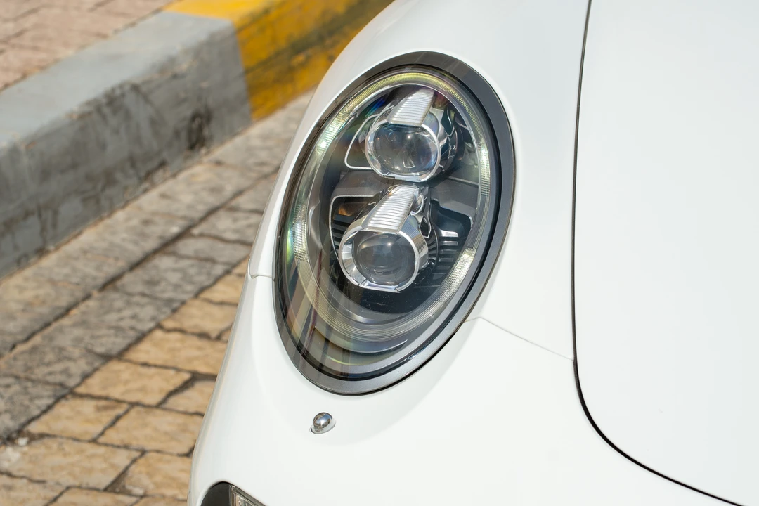 2014 Porsche 991 Turbo S - Image 27 of 31