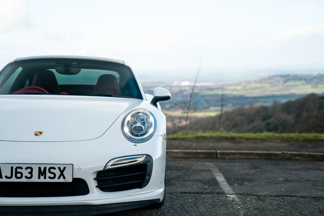 2014 Porsche 991 Carrera - Image 24 of 31