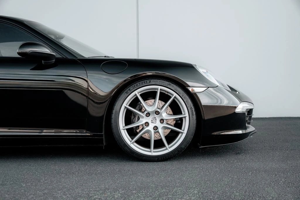 2014 Porsche 991 Carrera - Image 17 of 21