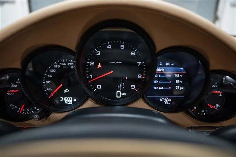 2014 Porsche 991 Carrera 4 - Image 20 of 31