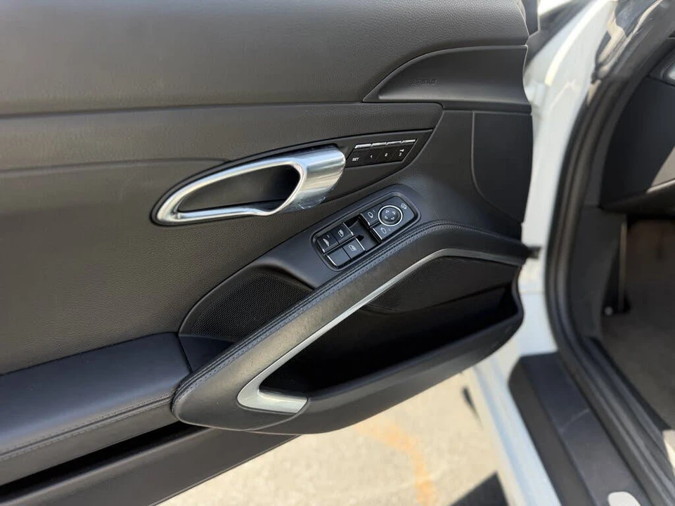 2014 Porsche 991 Carrera 4 - Image 18 of 25