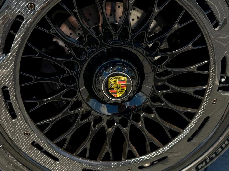 2014 Porsche 991 Carrera 4 - Image 22 of 31