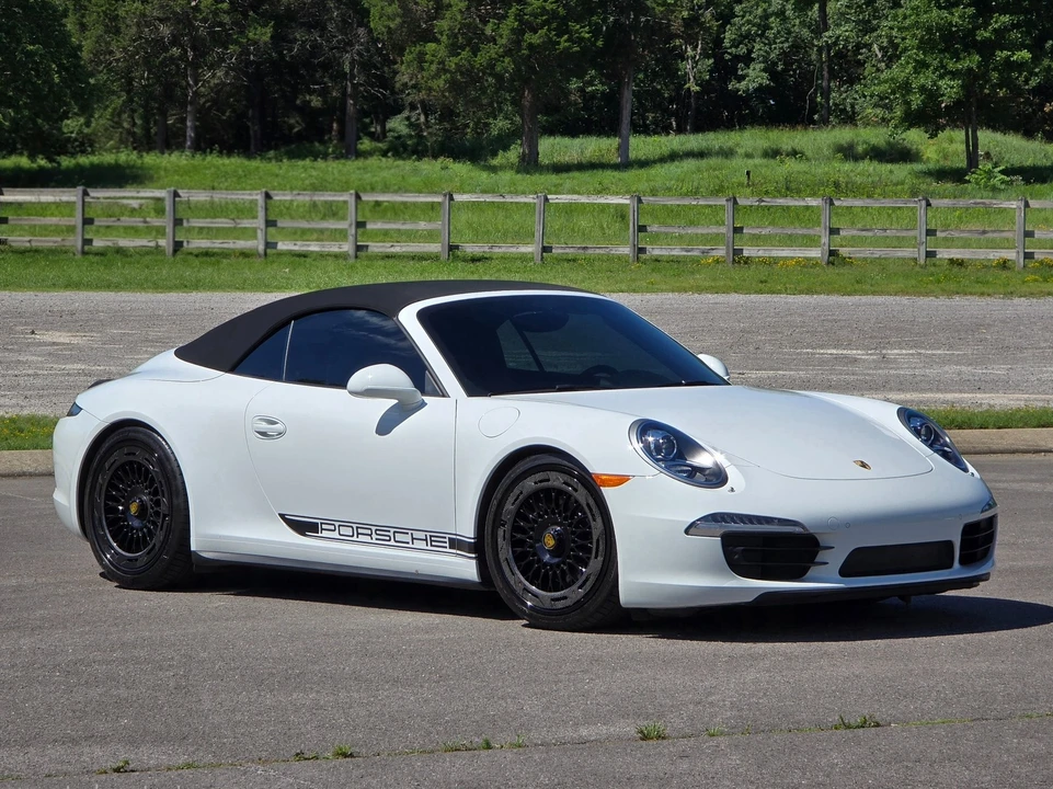 2014 Porsche 991 Carrera 4 - Image 17 of 31