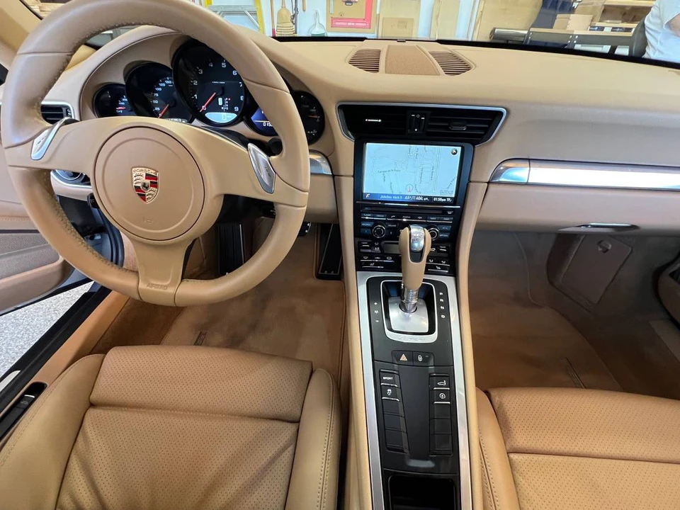 2014 Porsche 991 Carrera - Image 12 of 13