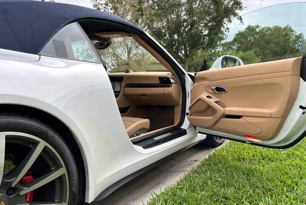 2014 Porsche 991 Carrera 4S - Image 3 of 4