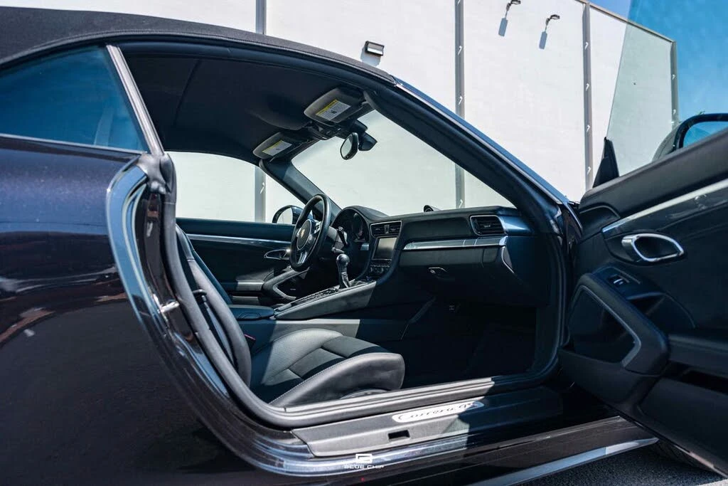 2014 Porsche 991 Carrera 4S - Image 24 of 31