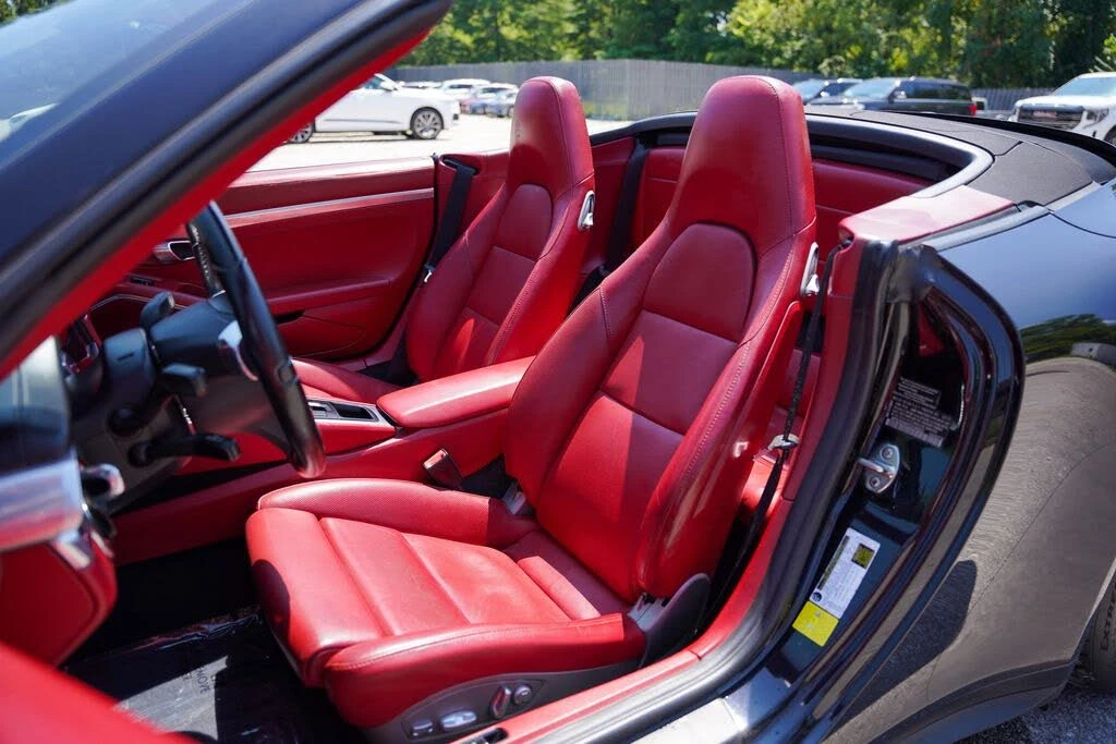 2014 Porsche 991 Carrera 4S - Image 29 of 31