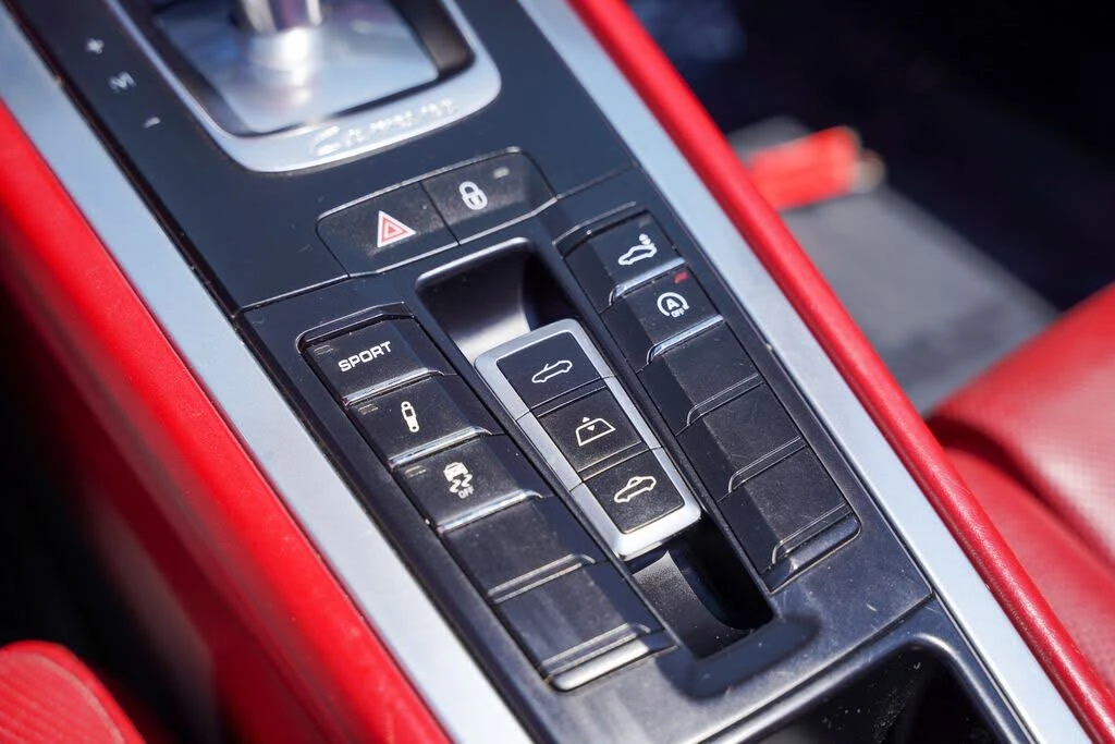 2014 Porsche 991 Carrera 4S - Image 27 of 31