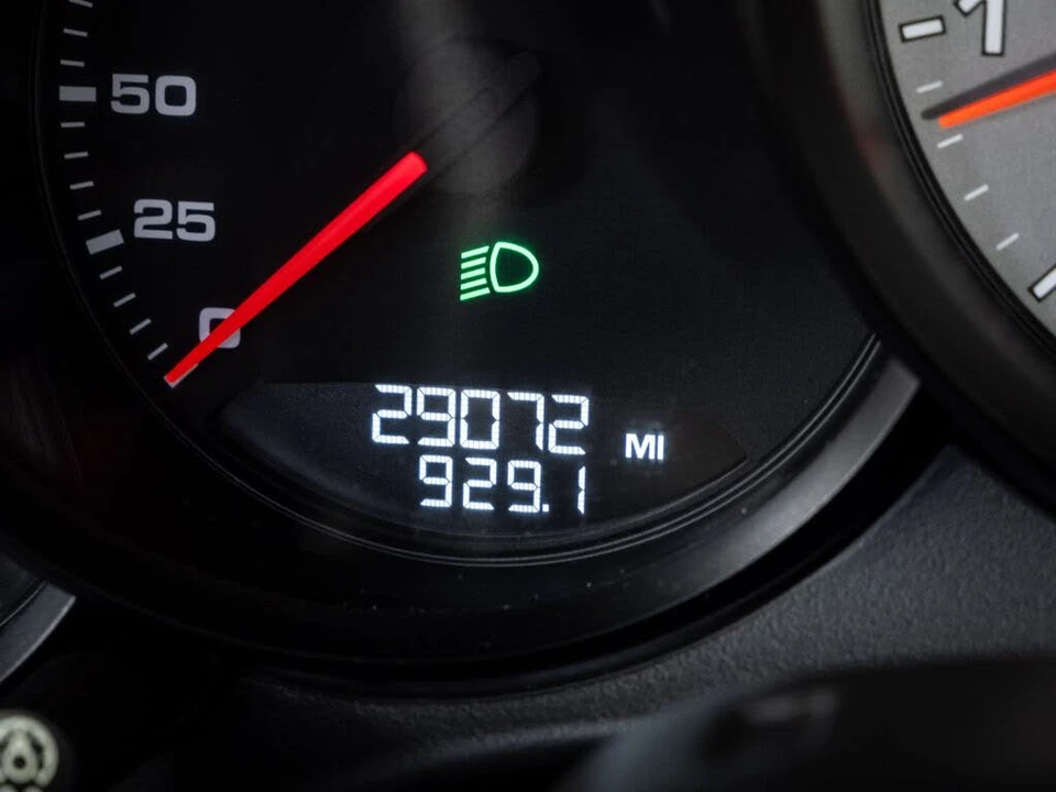 2014 Porsche 991 Carrera 4S - Image 12 of 31