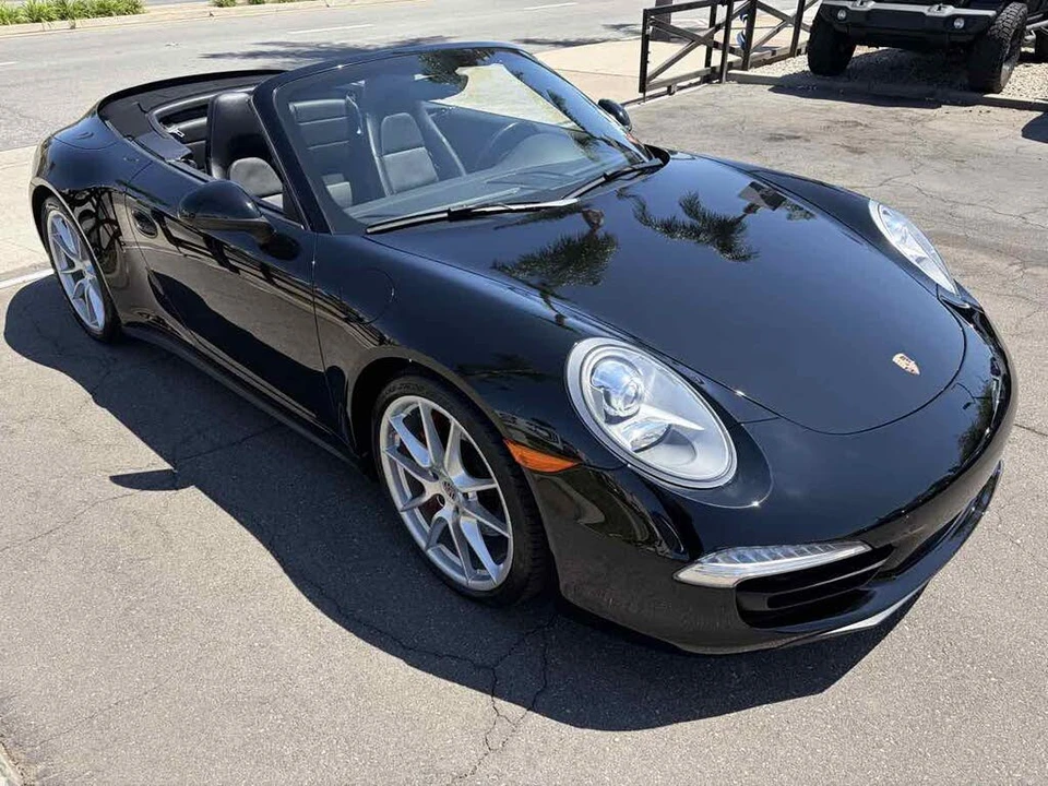 2014 Porsche 991 Carrera 4S - Image 9 of 28