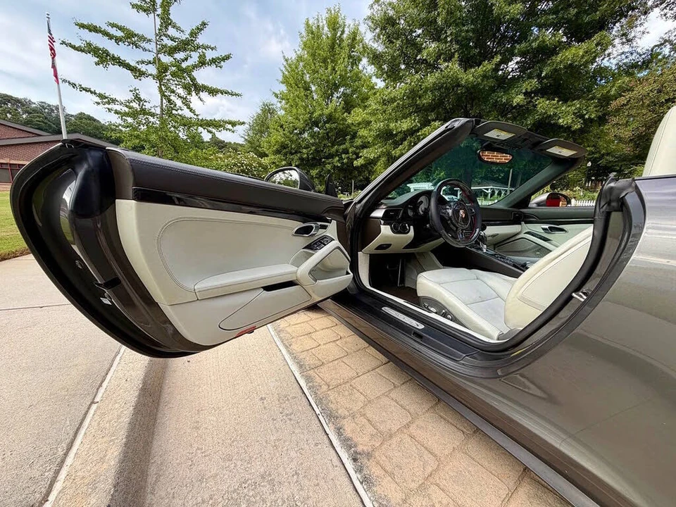 2014 Porsche 991 Carrera 4S - Image 9 of 14
