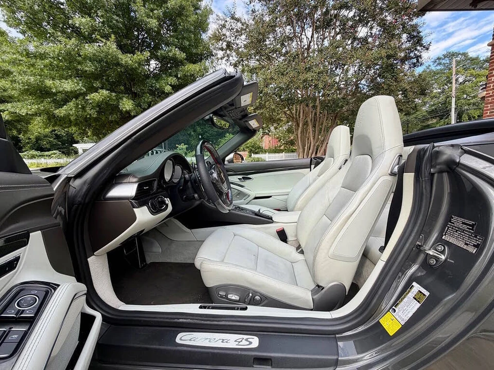 2014 Porsche 991 Carrera 4S - Image 10 of 14