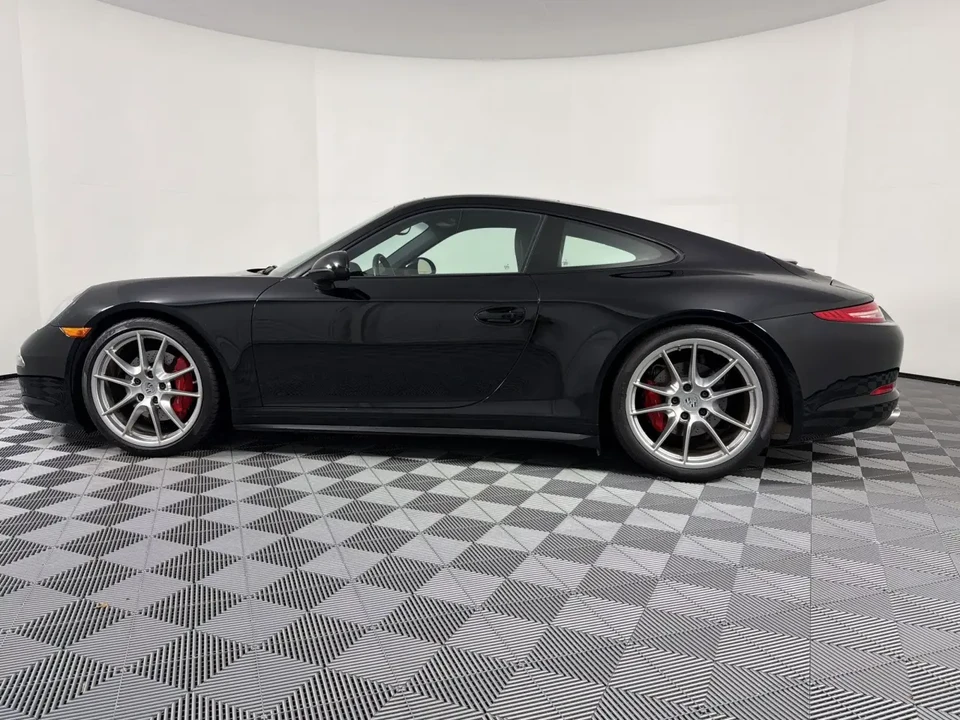 2014 Porsche 911 - Image 16 of 31