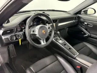 2014 Porsche 911 - Image 29 of 31