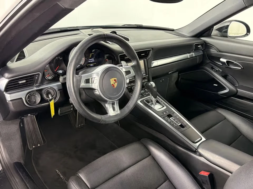 2014 Porsche 911 - Image 27 of 31