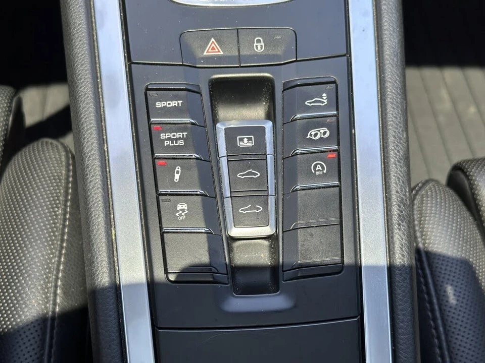 2014 Porsche 991 Carrera 4S - Image 19 of 30
