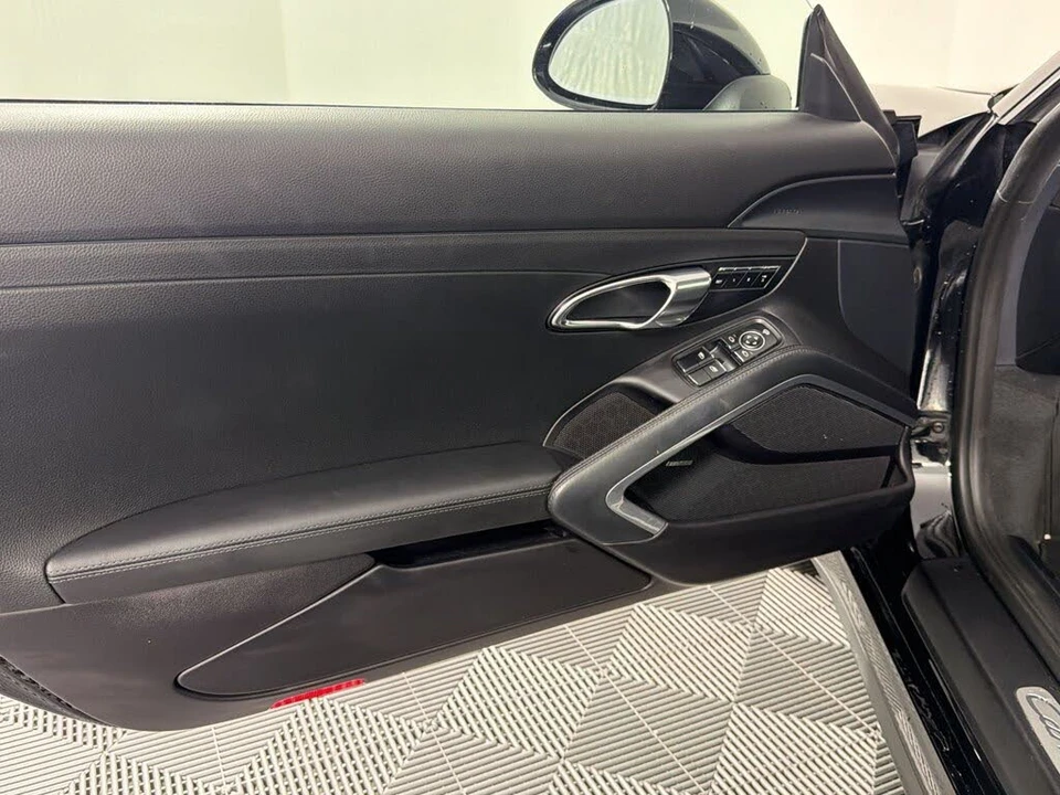 2014 Porsche 991 Carrera 4S - Image 12 of 30