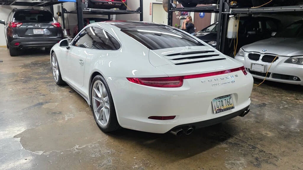 2014 Porsche 991 Carrera 4S - Image 12 of 31