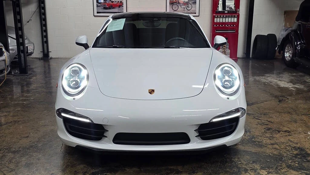 2014 Porsche 991 Carrera 4S - Image 25 of 31
