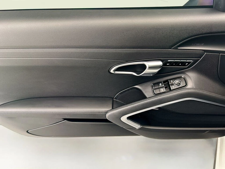 2014 Porsche 991 Carrera 4S - Image 22 of 31