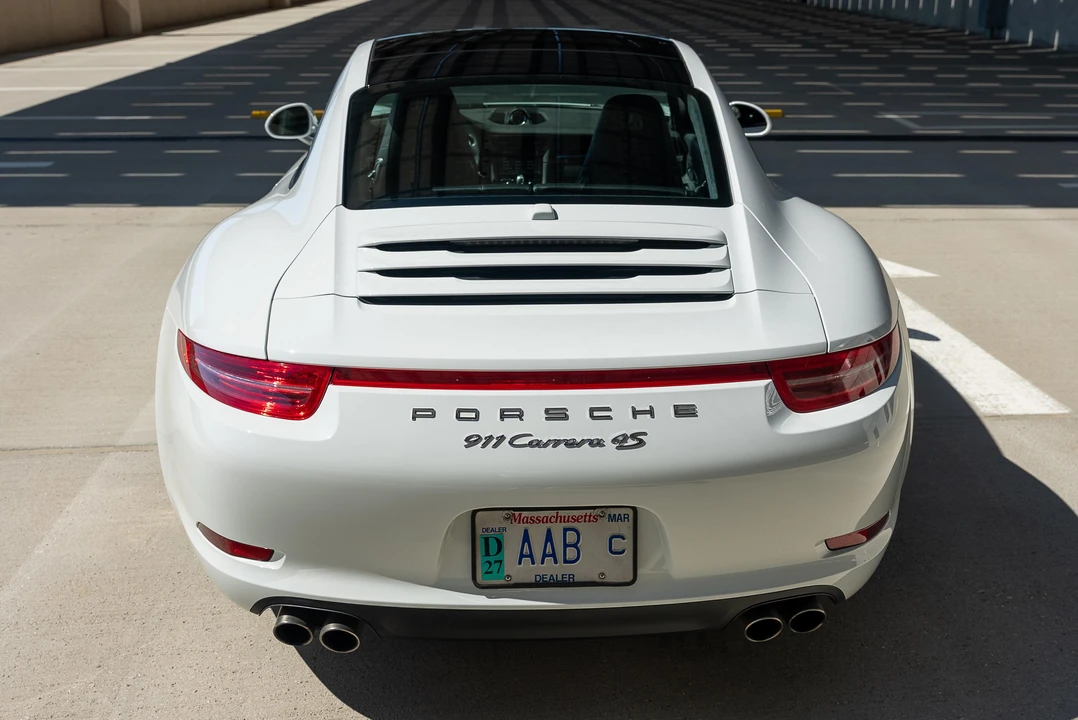 2014 Porsche 991 Carrera 4S - Image 17 of 31
