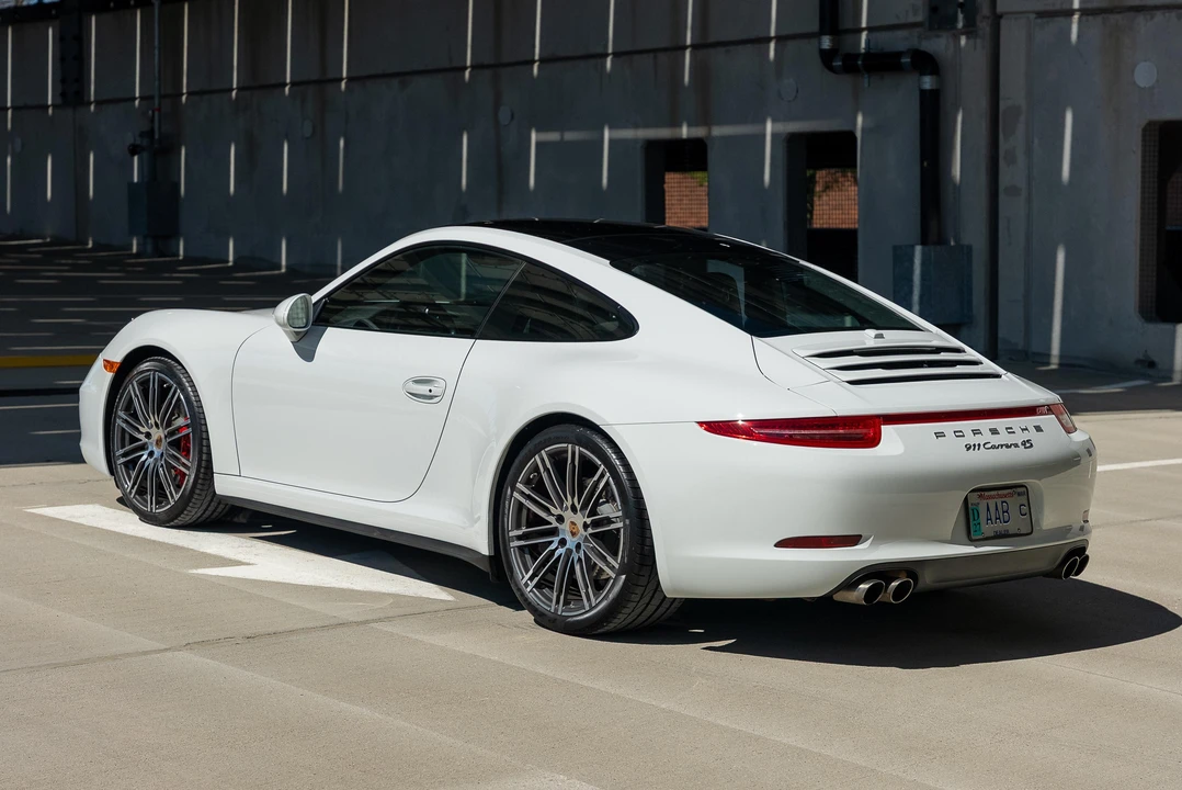 2014 Porsche 991 Carrera 4S - Image 15 of 31