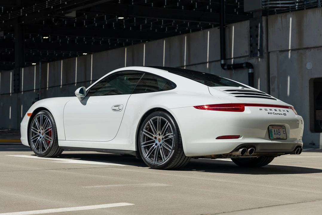 2014 Porsche 991 Carrera 4S - Image 14 of 31