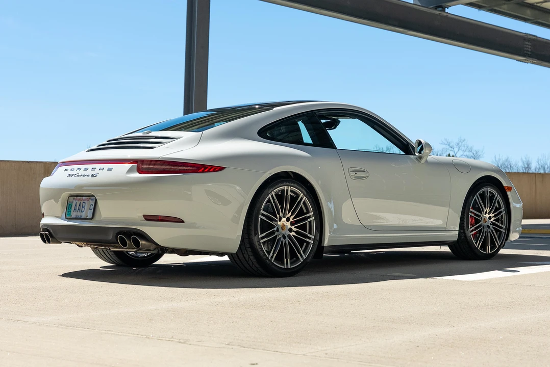 2014 Porsche 991 Carrera 4S - Image 18 of 31