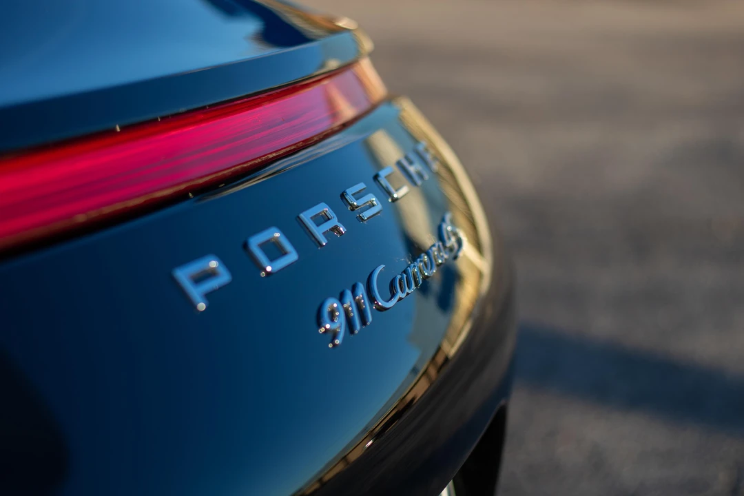 2014 Porsche 991 Carrera 4S - Image 25 of 31