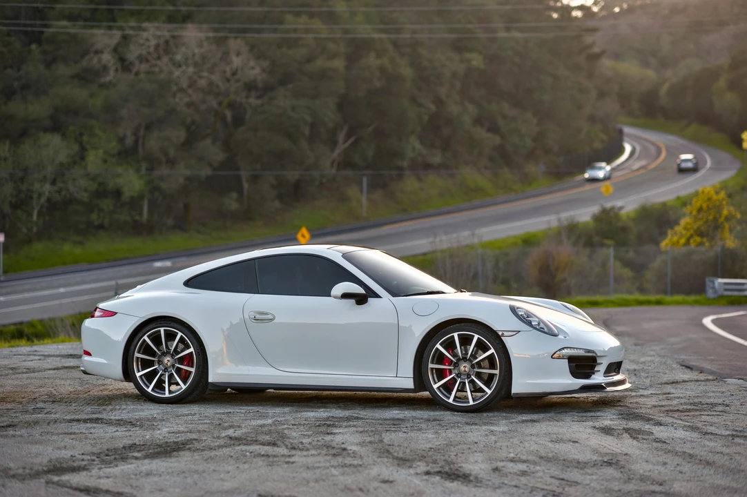 2014 Porsche 991 Carrera 4S - Image 13 of 30