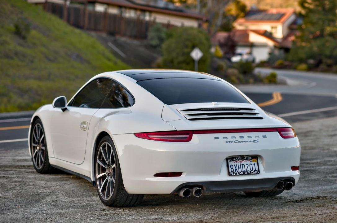 2014 Porsche 991 Carrera 4S - Image 10 of 30