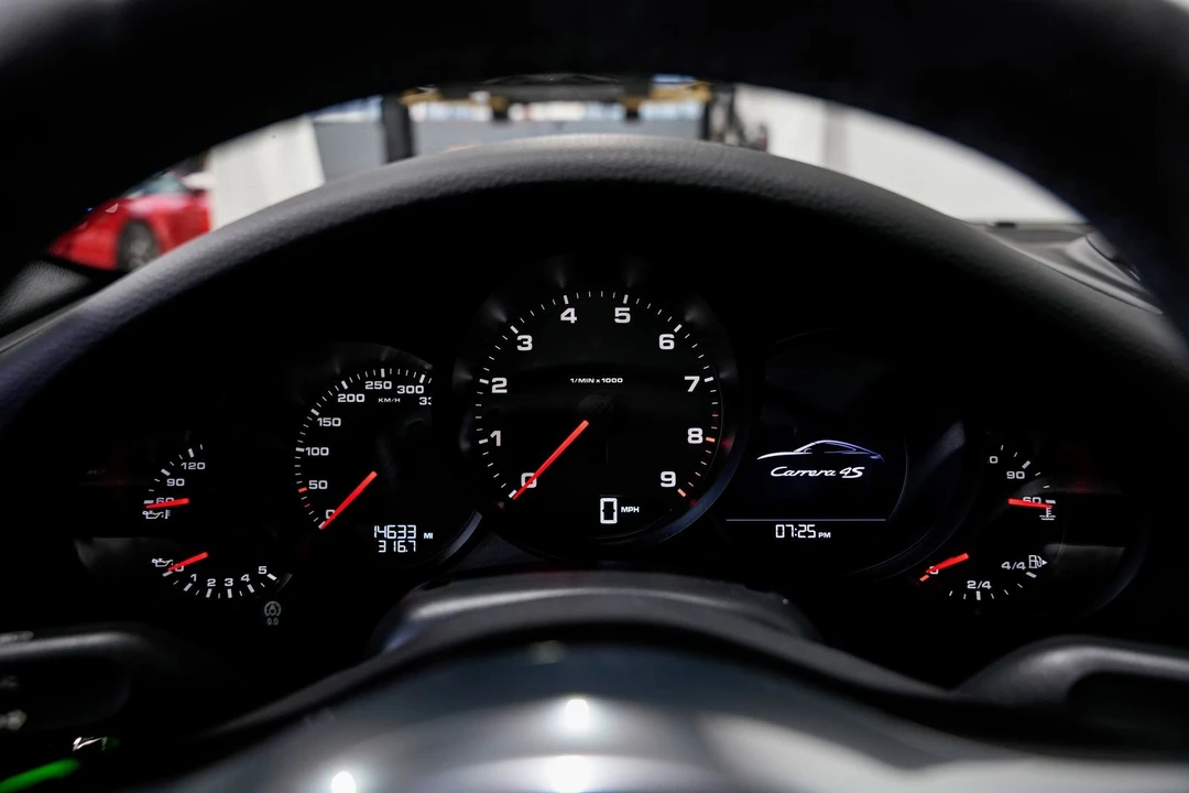 2014 Porsche 991 Carrera 4S - Image 11 of 31