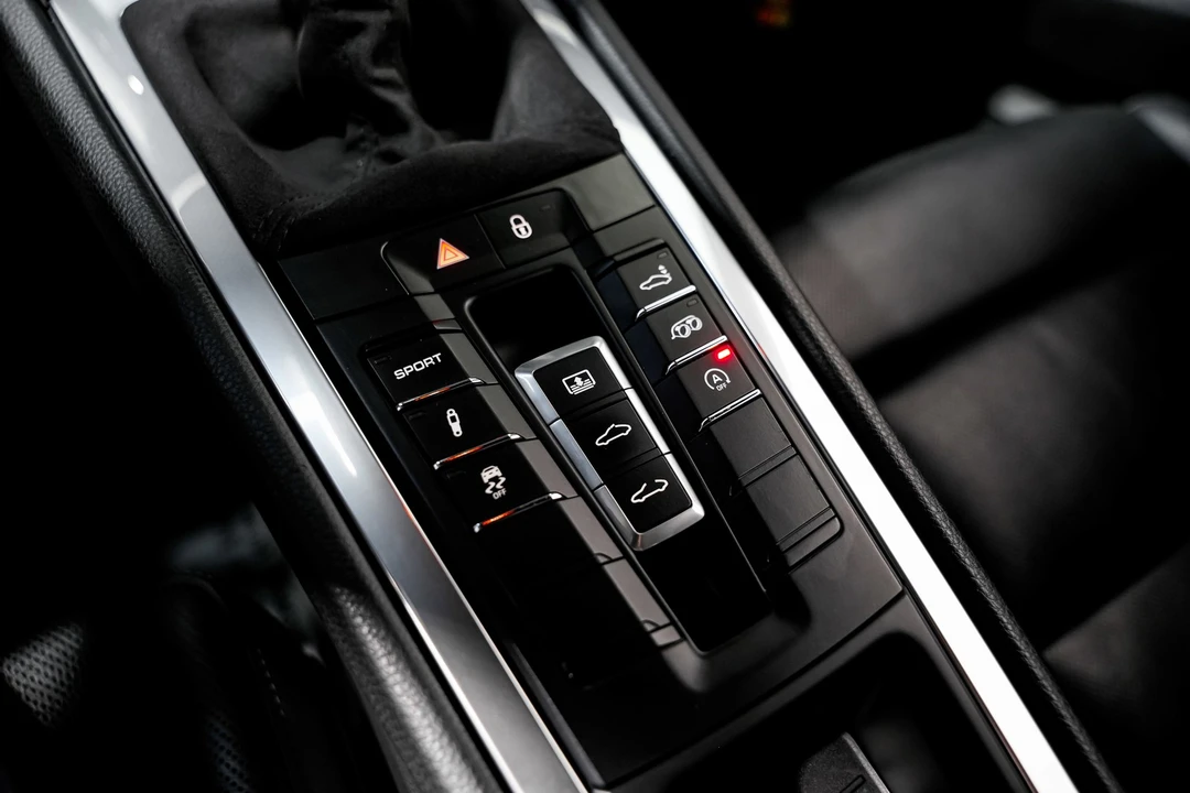 2014 Porsche 991 Carrera 4S - Image 14 of 21