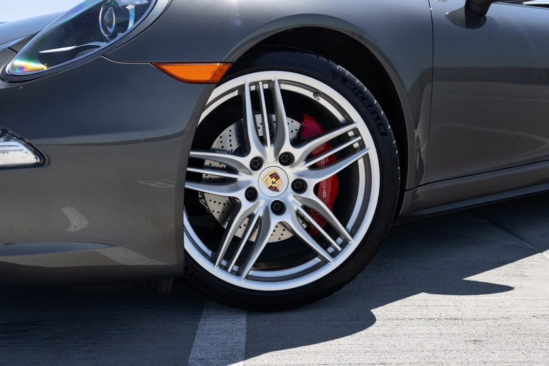 2014 Porsche 991 Carrera 4S - Image 18 of 31
