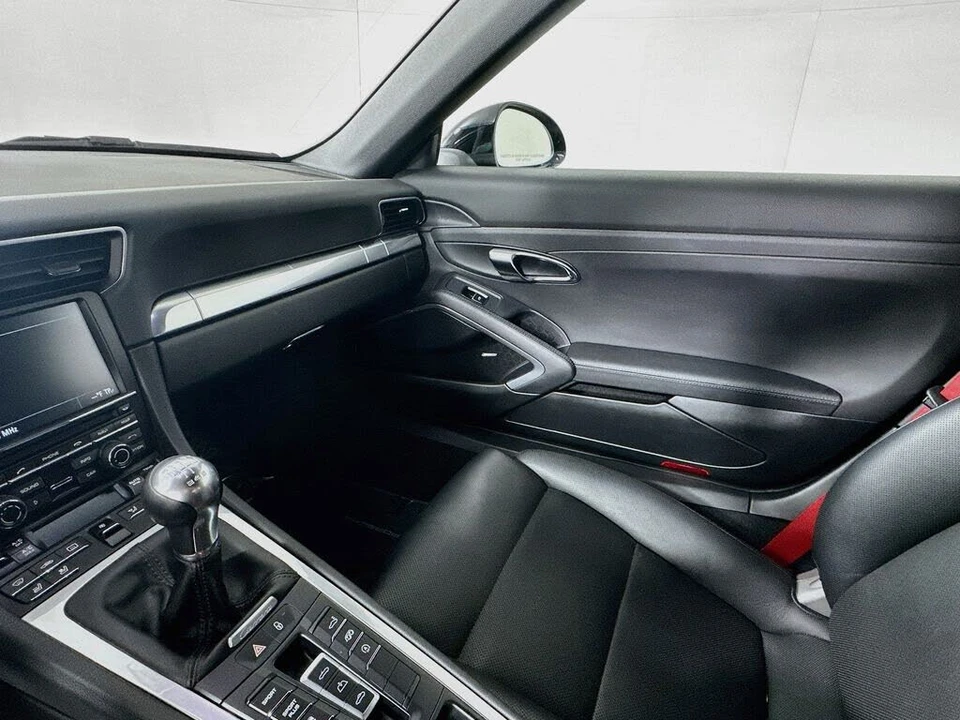 2014 Porsche 991 Carrera - Image 16 of 26