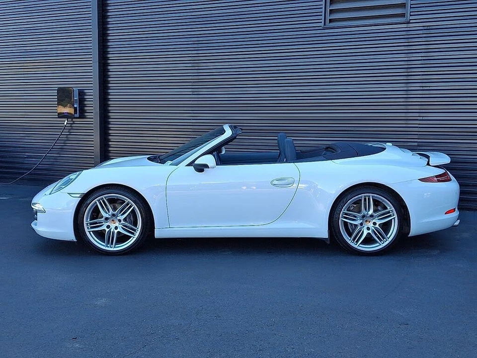 2014 Porsche 991 Carrera - Image 2 of 31