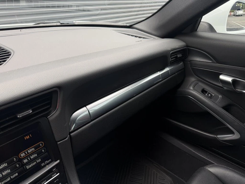 2014 Porsche 991 Carrera - Image 25 of 30