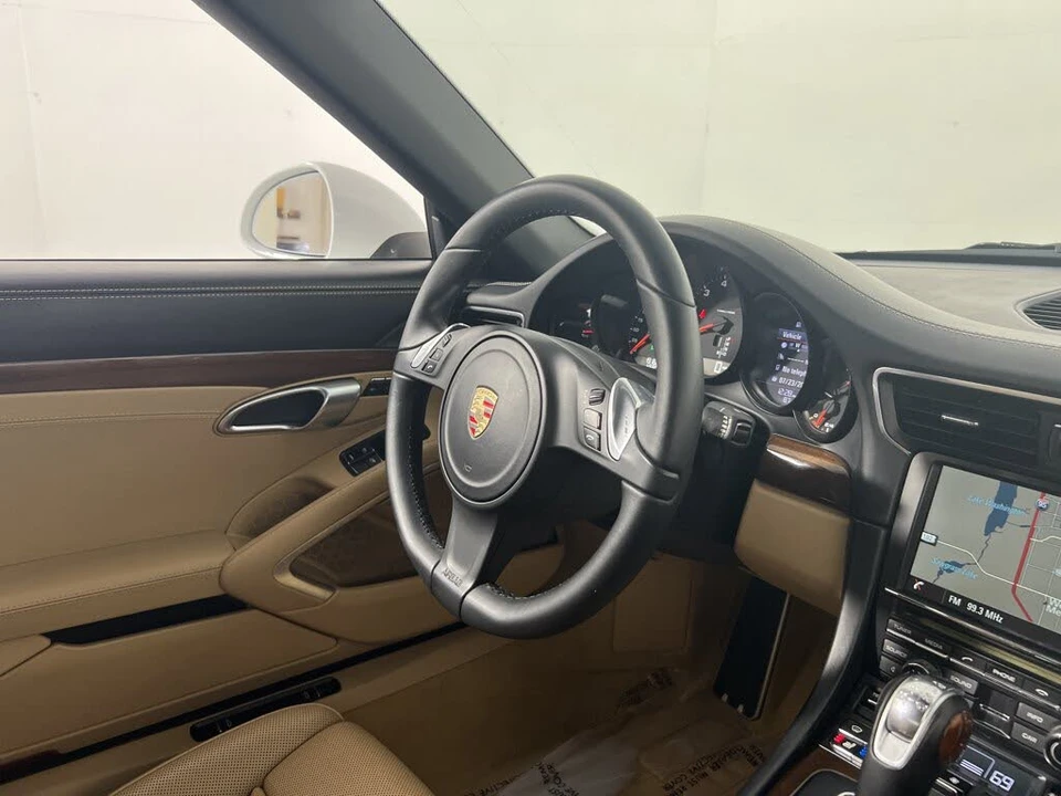 2014 Porsche 991 Carrera - Image 12 of 25