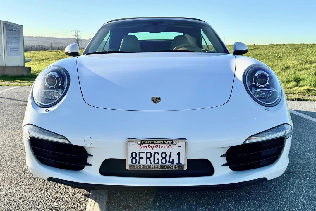 2014 Porsche 991 Carrera - Image 2 of 31
