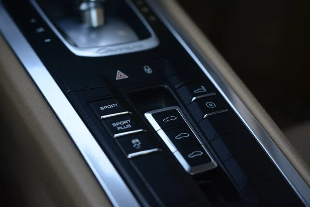 2014 Porsche 991 Carrera - Image 25 of 31