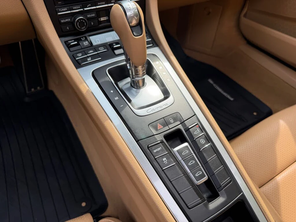 2014 Porsche 991 Carrera - Image 17 of 31